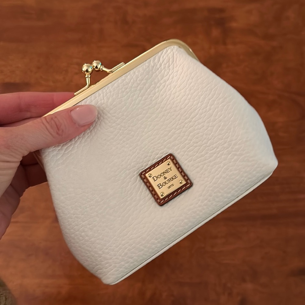 White Dooney & Bourke coin purse